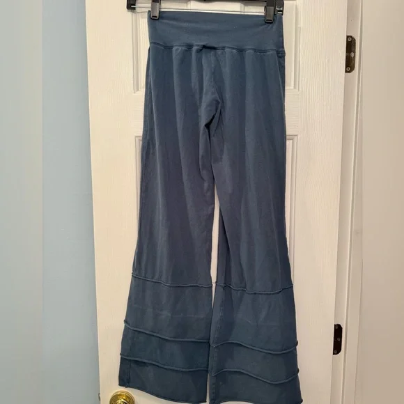 Matilda Jane | Finn Tiered Pants Full Length Ceil Blue Stretch Wide Leg - Picture 4 of 9